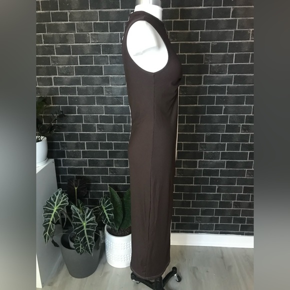 TWO TONE SPLIT MOCK NECK MAXI DRESS - Picture 4 of 11